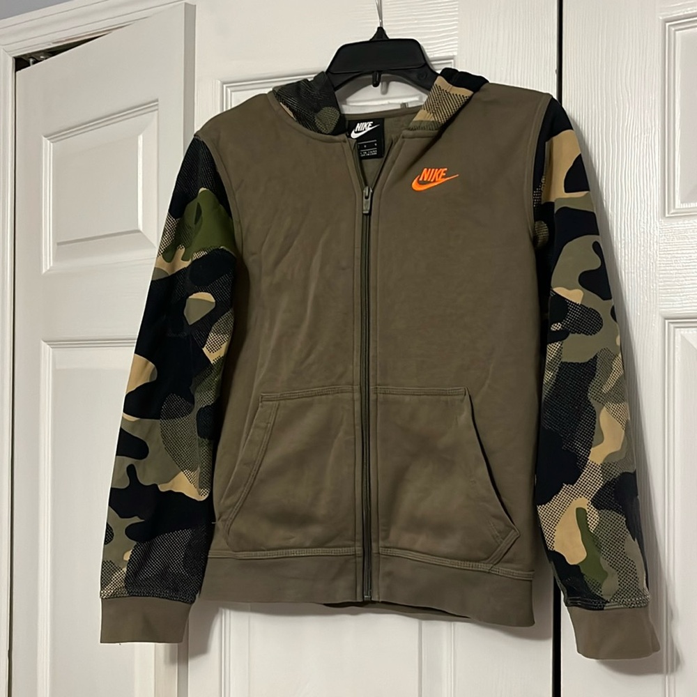 Nike zip up hoodie